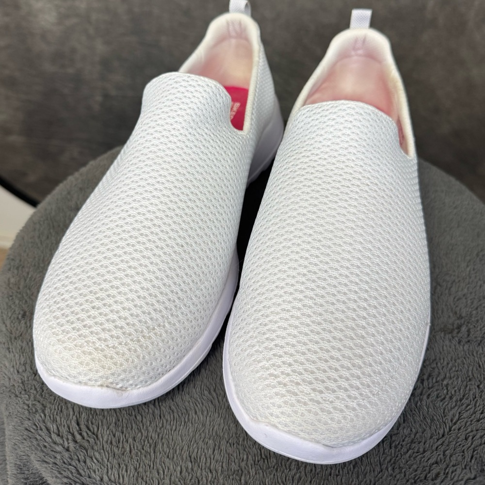 Skechers GOwalk Slip On Sneakers White Mesh Comfort Shoes 9.5 - Picture 5 of 8